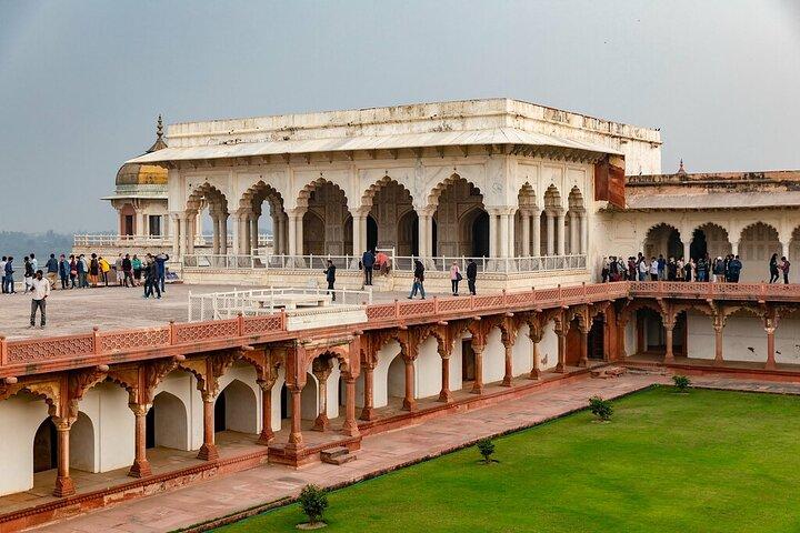 Sunset Taj Mahal and Agra Fort Half-Day Private Guided Tour