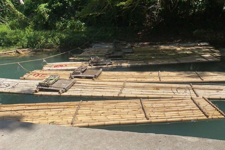 Rafting de bambu Martha Brae de Montego Bay Resorts
