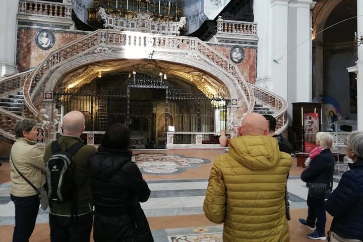 Tour of the historic center of Naples and National Archaeological Museum with local guide