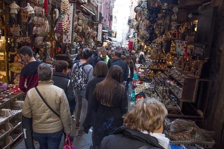 Tour of the historic center of Naples and National Archaeological Museum with local guide