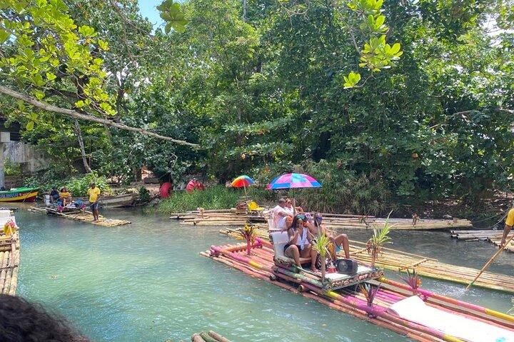 Combo Privado Dunn's River e Rafting em Bambu de Ocho Rios