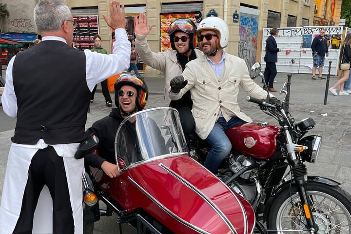 Private Sidecar Tour of Montmartre : Off the Beaten Path