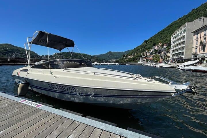 1 Hour Private and Guided Cruise to Lake Como Mostes motorboat