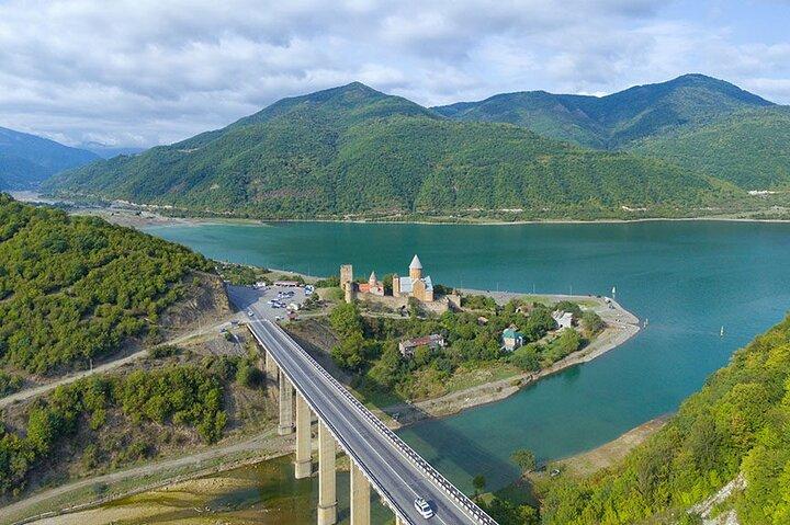 5 days and 4 nights. Hotel and group tours "Everything about Georgia.