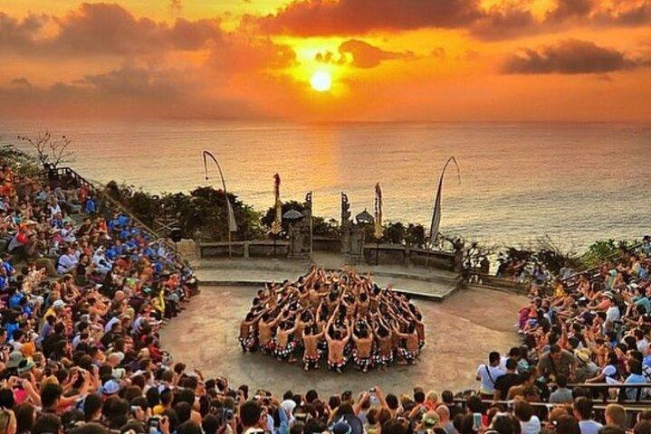Belas praias de Bali e pôr do sol no templo de Uluwatu com Kecak Dance Show