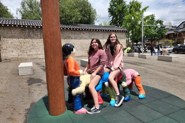 Full Day- Essential Seoul City Tour & Gourmet Tour(including Lunch and Dinner)