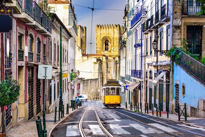 E-biljett till St. George med Audio Tour och Lisbon City Audio Tour