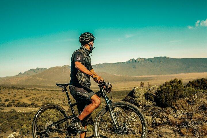 Excursión de un día en bicicleta eléctrica a la meseta de Shira del Kilimanjaro