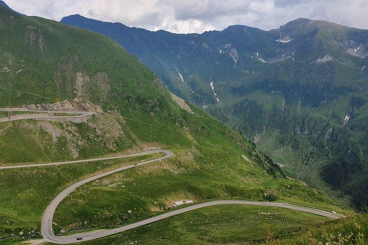 2-dagars privat rundtur från Bukarest med Transfagarasan Highway