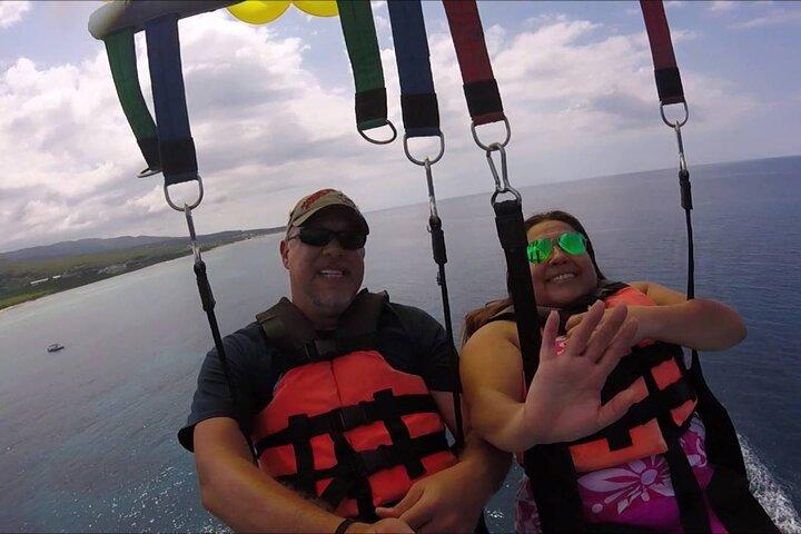 Private Jet-Ski-, Parasailing- und Strandtagestour