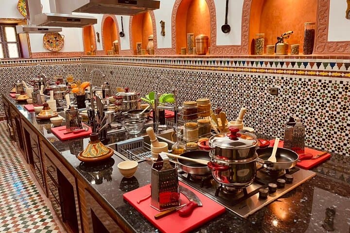 Fez Cooking Class at Palais bab sahra with Market Visit