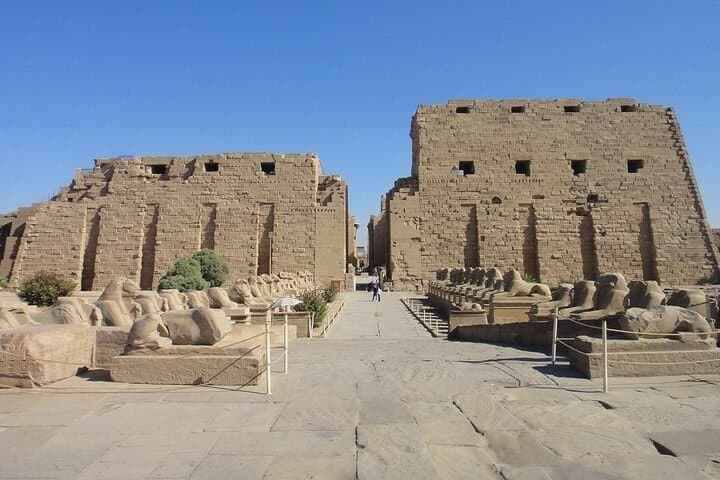 Private half Day Tour to East Bank in Luxor with Nile boat trip