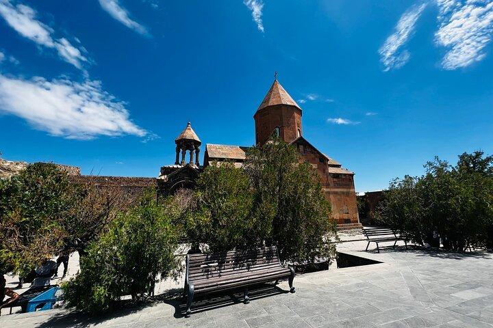 Khor Virap, Garni, Geghard, Azat Stausee Highlights : Private Tour