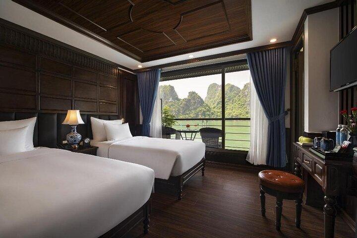 Halong Bay 2-dagars kryssning inklusive transfer från Hanoi