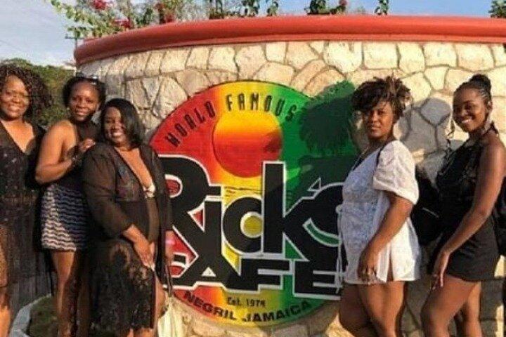 Heldags Combo Tour Seven Mile Beach och Ricks Cafe