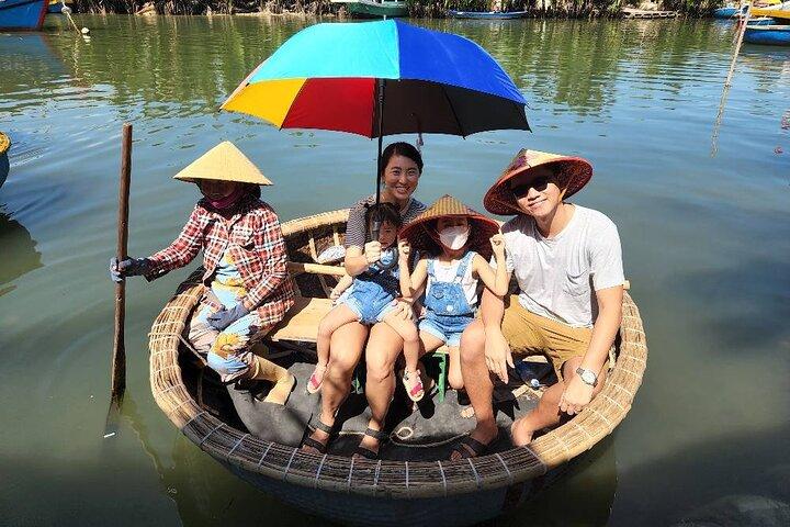 Basket Boat Ride per visitare Coconut Jungle e Hoi An Walking Tour con mercato notturno