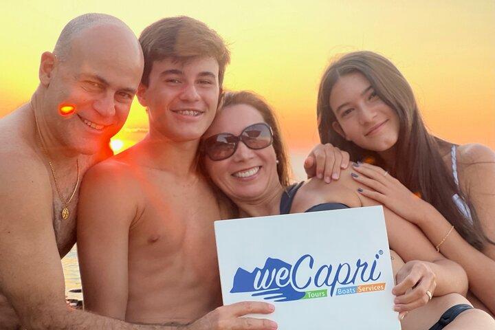 Crociera al tramonto a Capri, con Prosecco, Faraglioni e soste