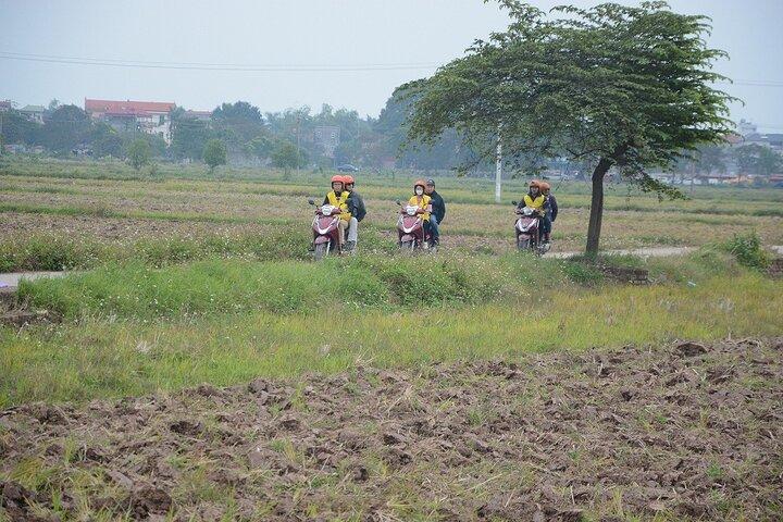 Hanoi Countryside Motortours met vrouwelijke rijders