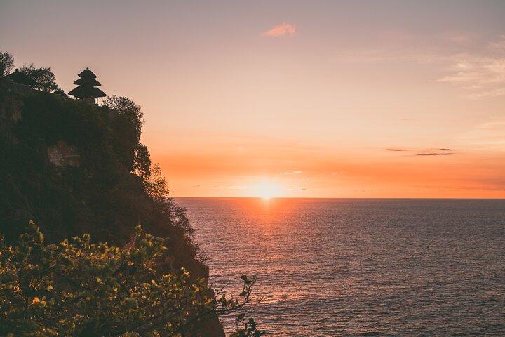 Private Uluwatu Sunset, Kecak Dance, Dinner at Jimbaran Beach