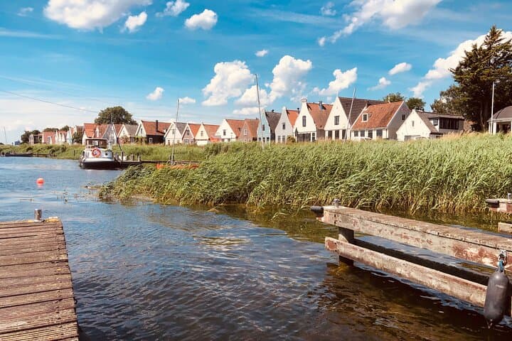 Dreamy Dutch Villages Tour: Giethoorn, Zaanse Schans & More