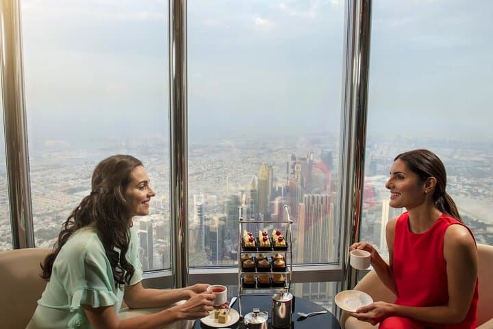 Burj Khalifa The Lounge - Levels 154, 153, 152 with Transfers