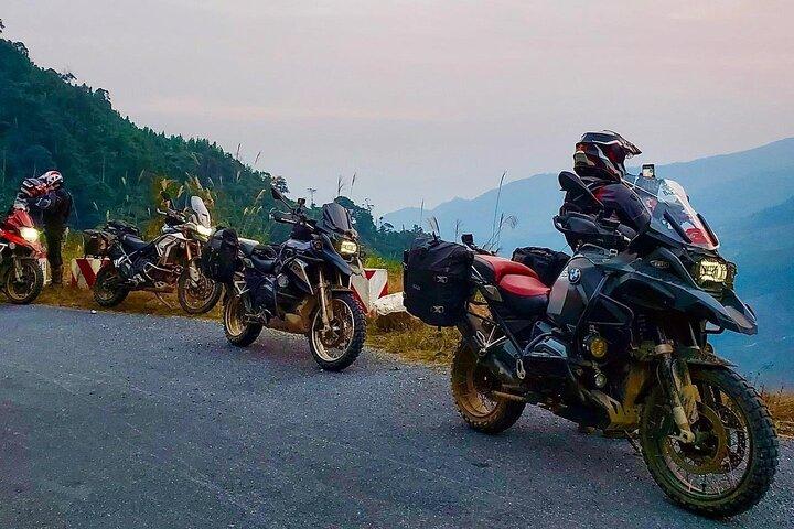 Cykeluthyrning BMW R 1200 GS Ho Chi Minh City