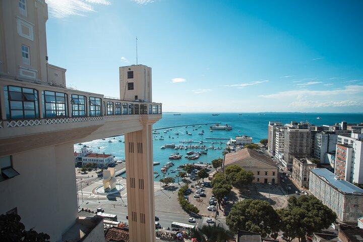 Ankomst eller avgång delad transfer från flygplatsen till hotell i Salvador