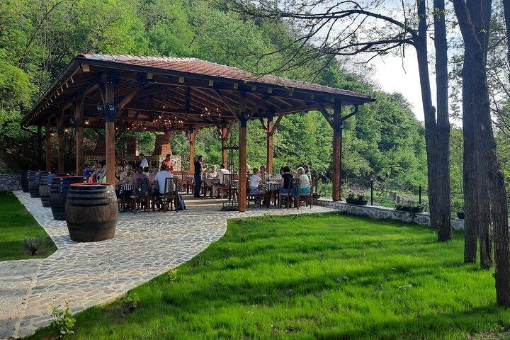 Excursão à vinícola do mosteiro e degustação de vinhos