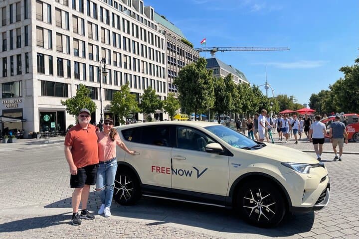 Welcome/Farewell SightseeingTaxi Tour +Transfer from/to the airport