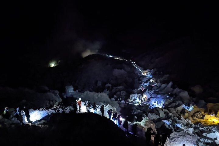 4D3N Ijen-Krater, Papuma Beach, Tumpak Sewu-Wasserfall und Mount Bromo