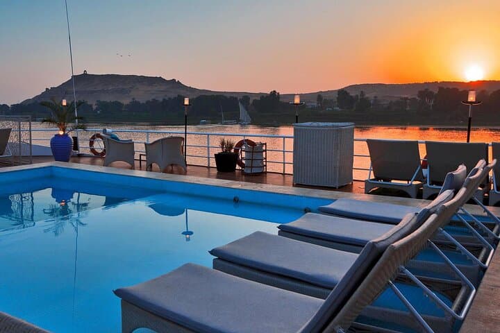 4 nights Luxor and Aswan Nile Cruise With Abu Simbel & Air Balloon from Luxor