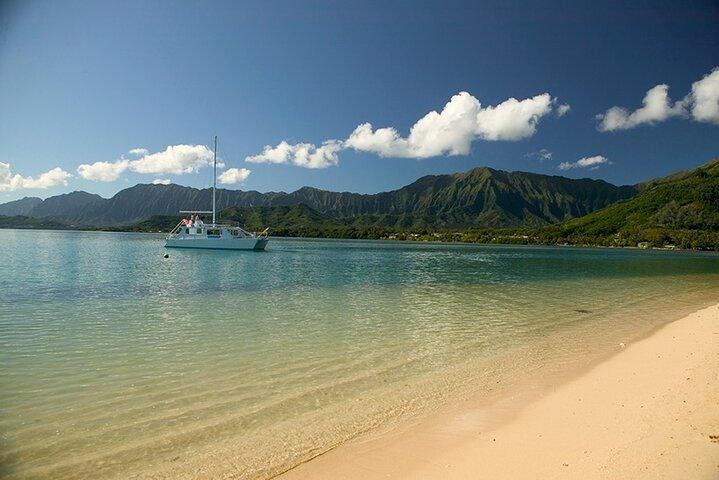 Kualoa Ranch: Ocean Voyage Tour