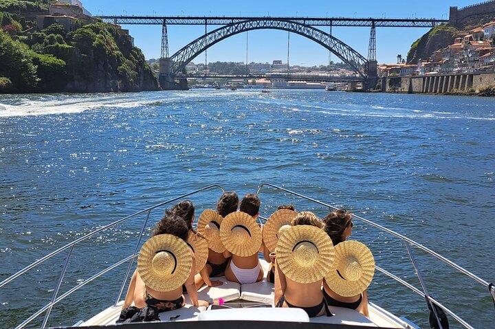 Porto: Tour em luxuoso iate no Rio Douro - Sunset or Daytime