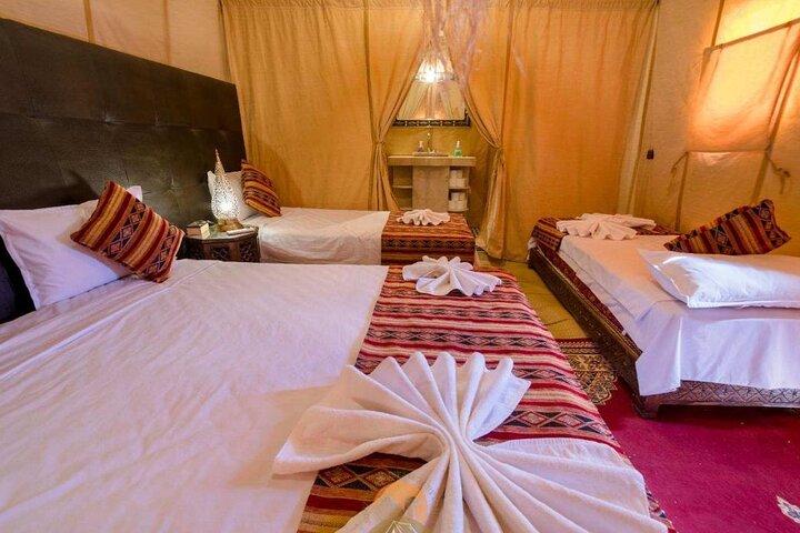 Camelo com 1 noite em acampamento de luxo com jantar + Sundbording