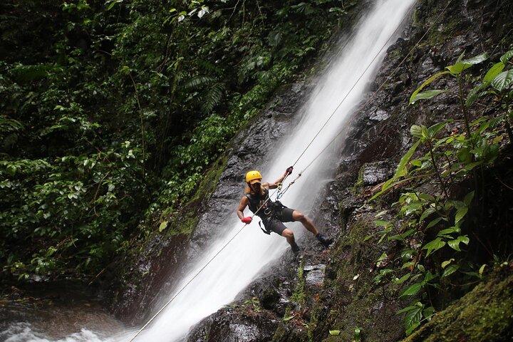 Canyoning og rafting med økologisk gård
