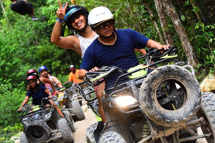 Adrenaline Combo 3 en 1 - VTT, (partagé), tyroliennes et cénote de Cancún