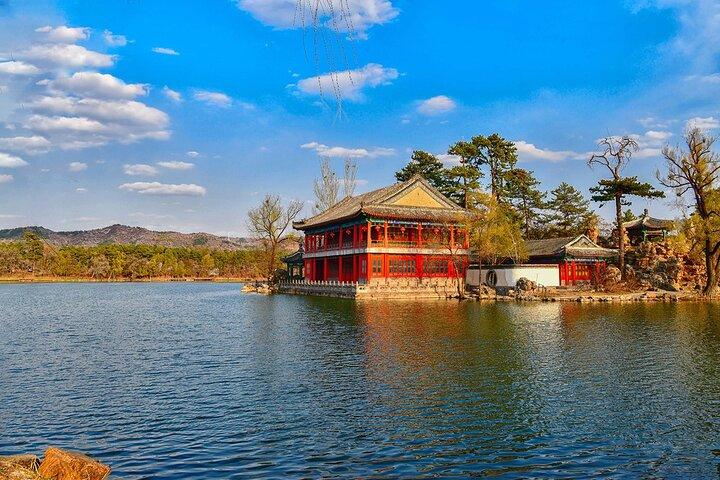 Chengde Private Day Trip vanuit Beijing met First Class Bullet Train Experience