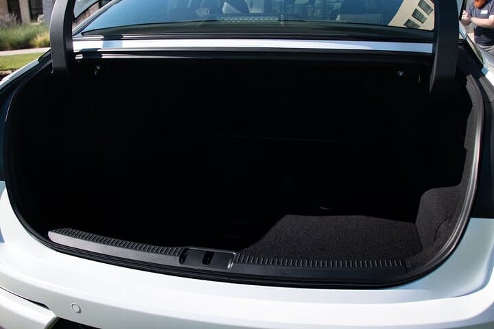 Private Transfer from Haneda Airport HND to Tokyo City by Sedan
