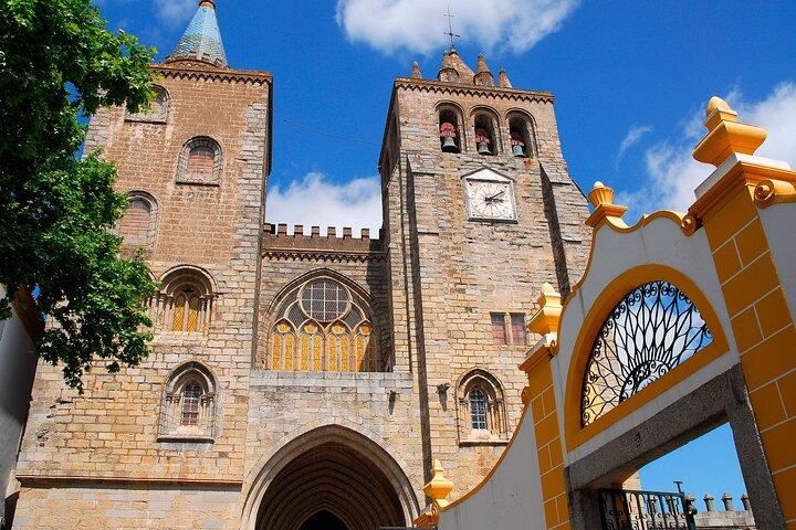 Évora : Tour privado a pie, Por guía local