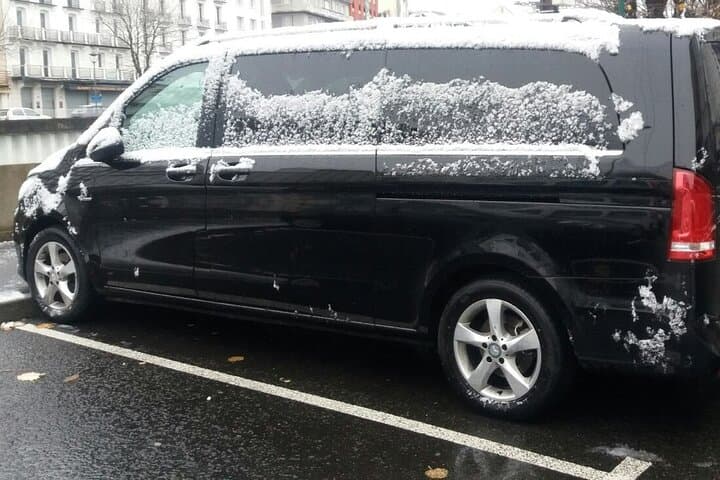 Exclusive transfers to/from Barcelona to Andorra with english driver