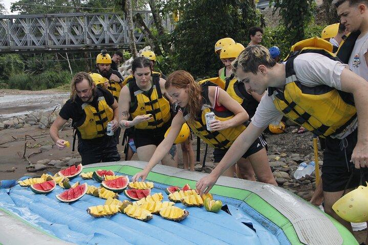 Combo Rafting & Canopy Tour mit Bio-Mittagessen.