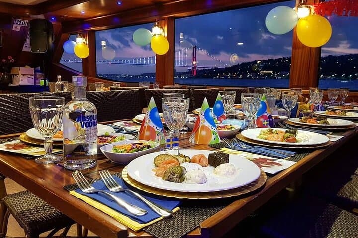 Istanbul New Year's Eve 2027 Dinner and Party Cruise on Bosphorus