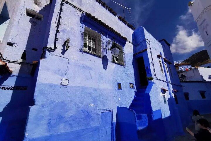 Day Trip from Casablanca to Chefchaouen With Tour Guide included