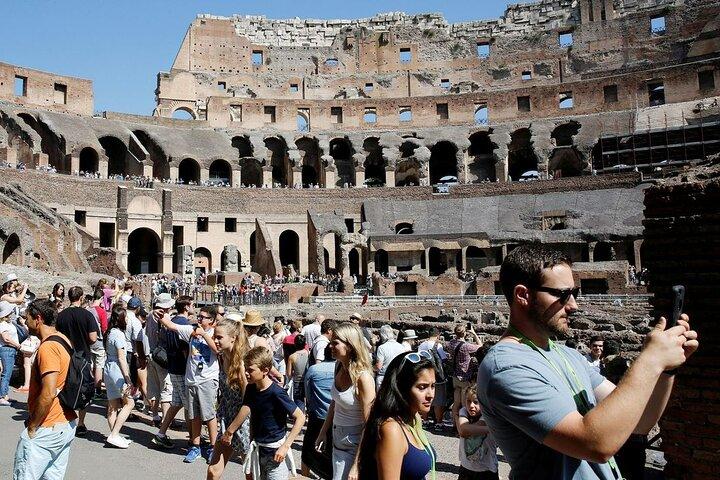Colosseum with Arena & Roman Forum Guided Tour + Ebook