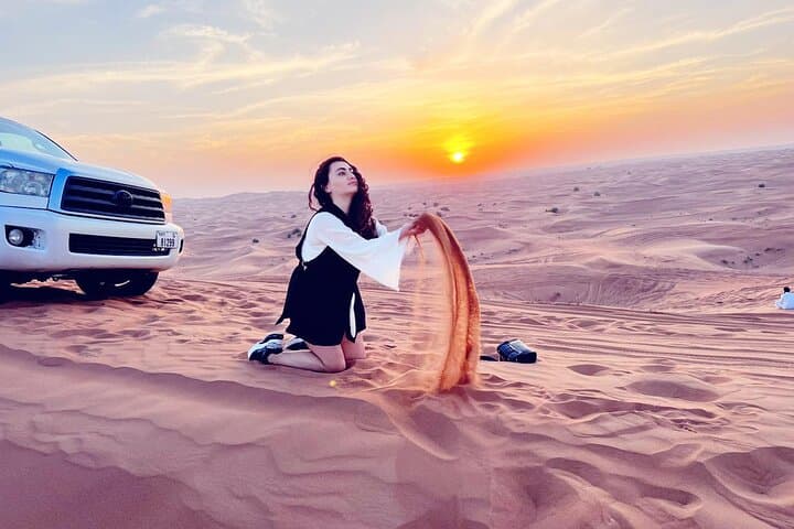 4X4 Dubai Desert Safari with BBQ dinner, Camels & Live Show