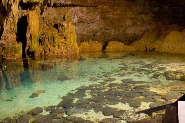 Green Grotto Caves og Dunn's River Falls kombinerer tur fra Montego Bay