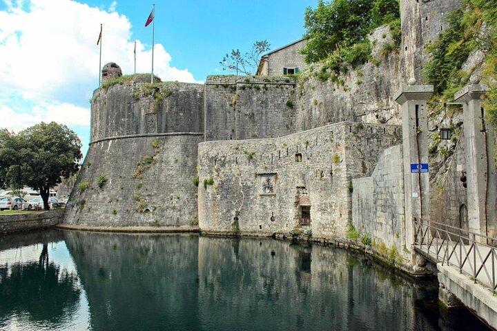 Montenegro aus Albanien: Eine Tagestour voller Entdeckungen