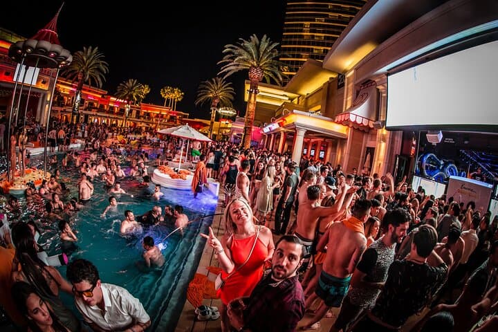 Las Vegas Nightclub VIP Entry with Party Bus