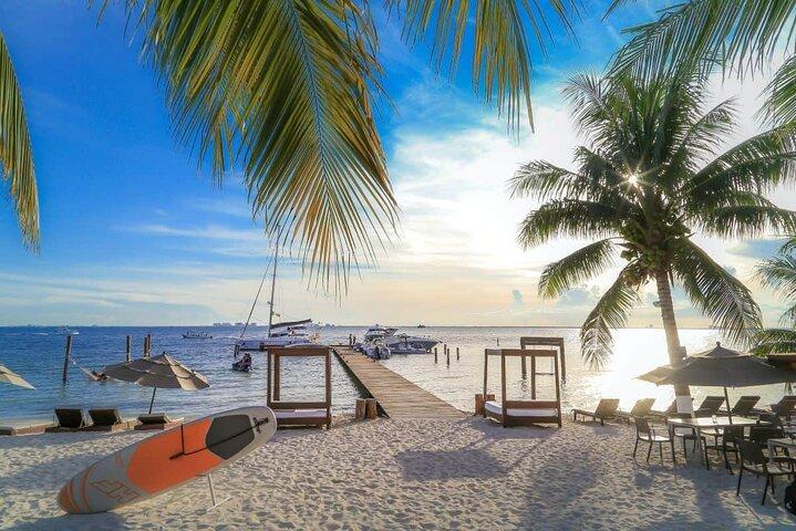 Platinum Catamaran Party Experience till Isla Mujeres från Cancun!