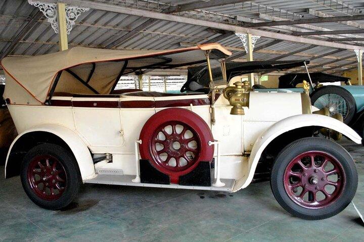 Abend Halbtages-Stepwell-Tour mit Erweiterung des Oldtimermuseums